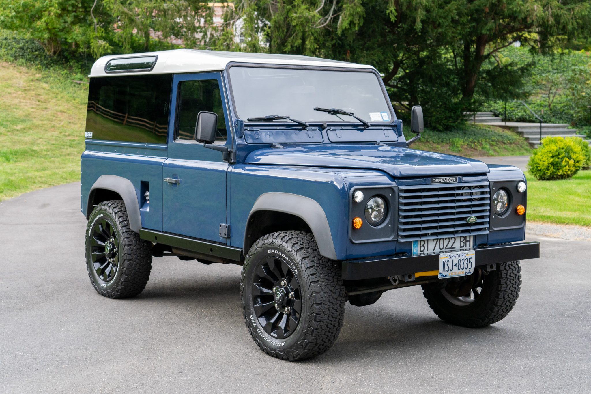 Land Rover 90 / Defender 90 (Euro Spec) 