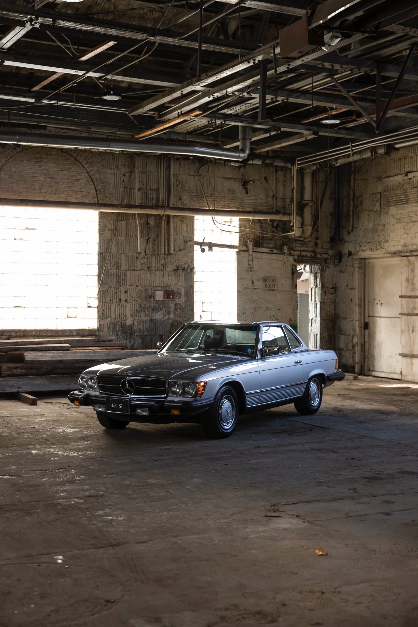 Mercedes-Benz R107 SL 