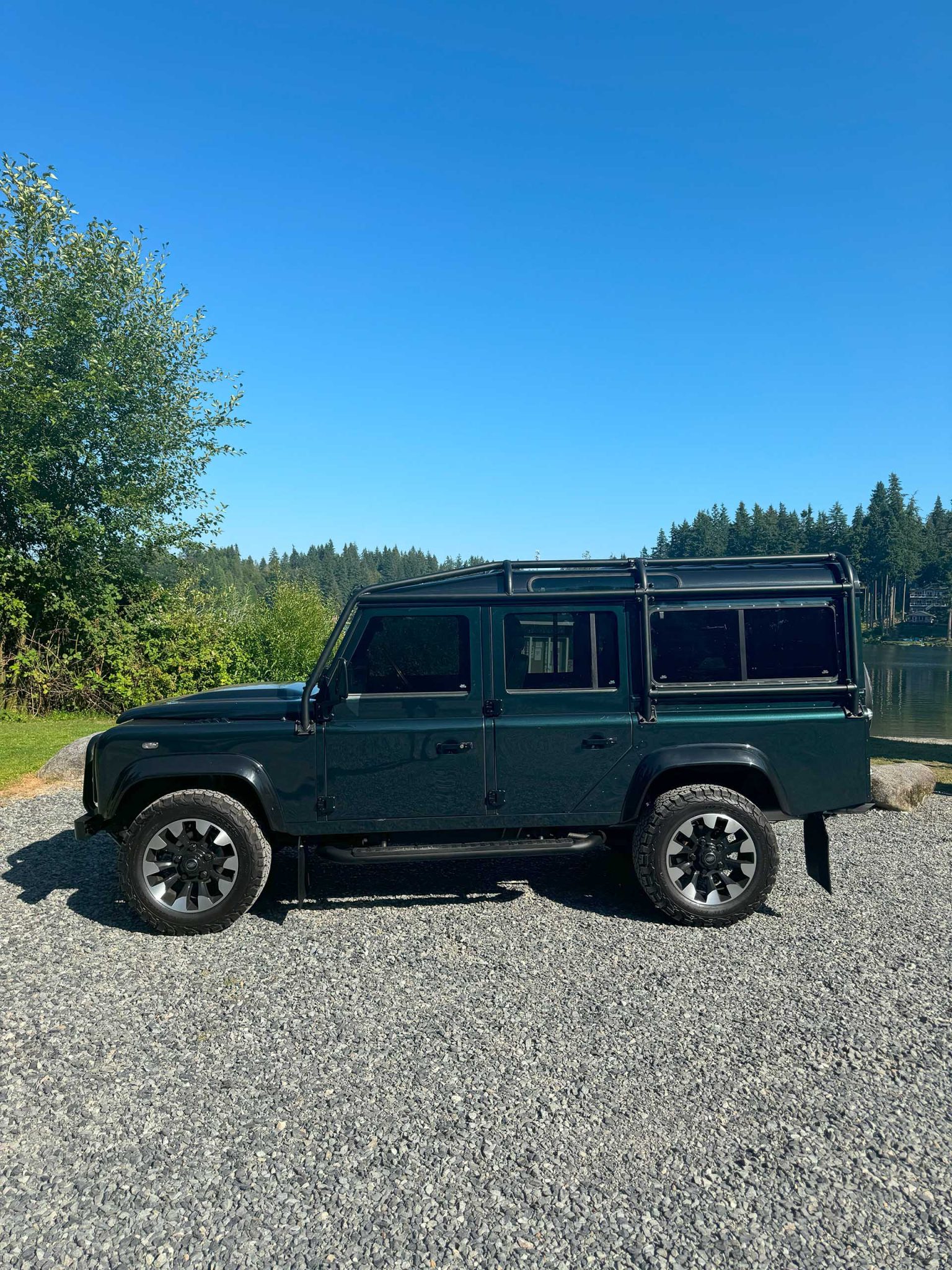Land Rover 110 / Defender 110 (Euro Spec) 