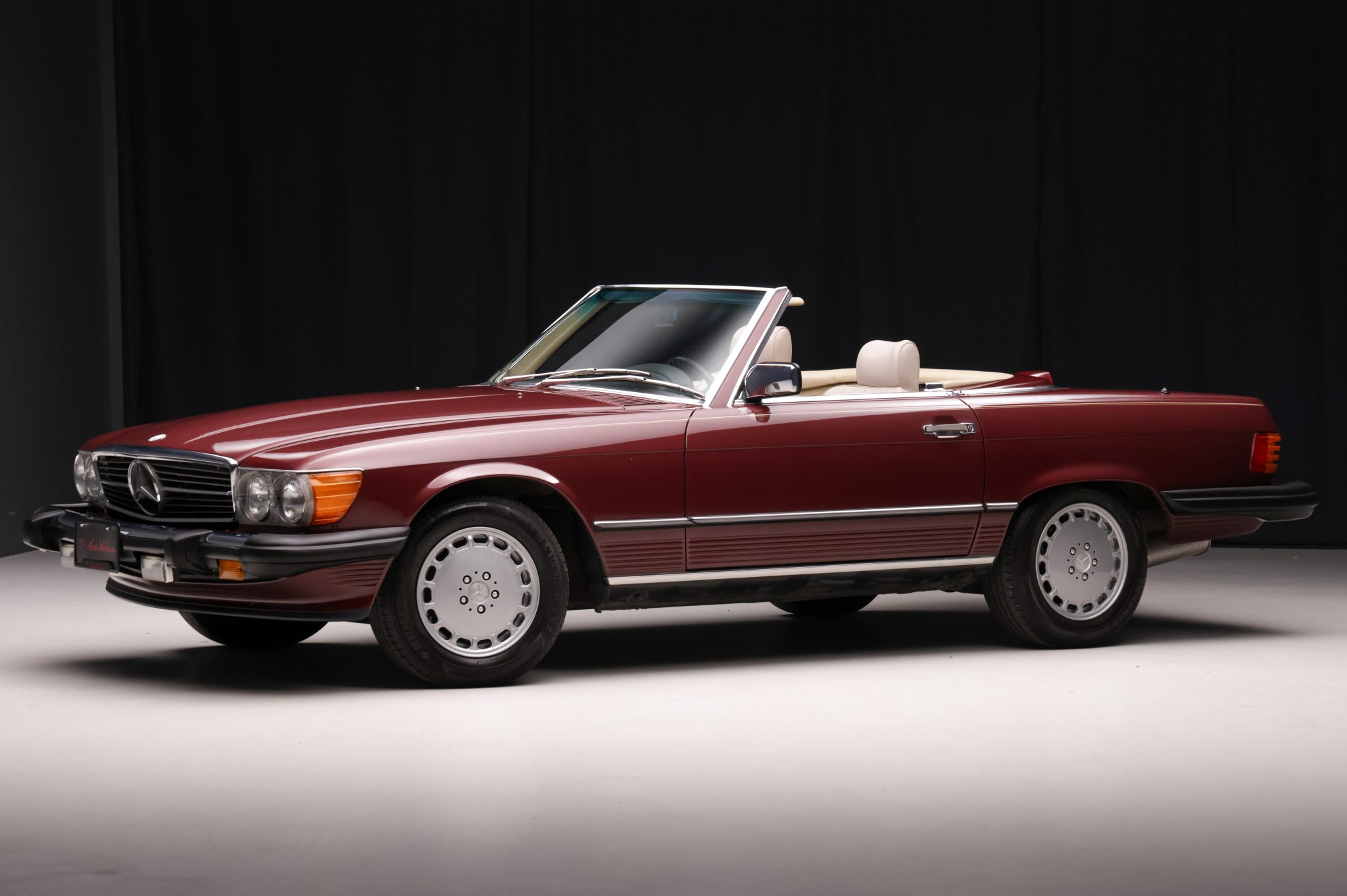 Mercedes-Benz R107 SL 