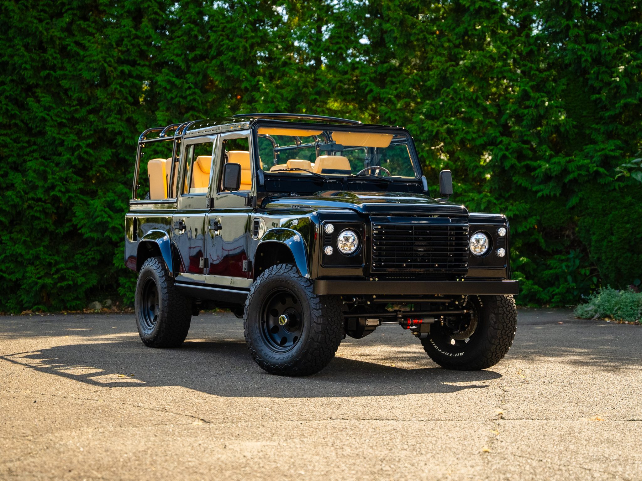 Land Rover 110 / Defender 110 (Euro Spec) 
