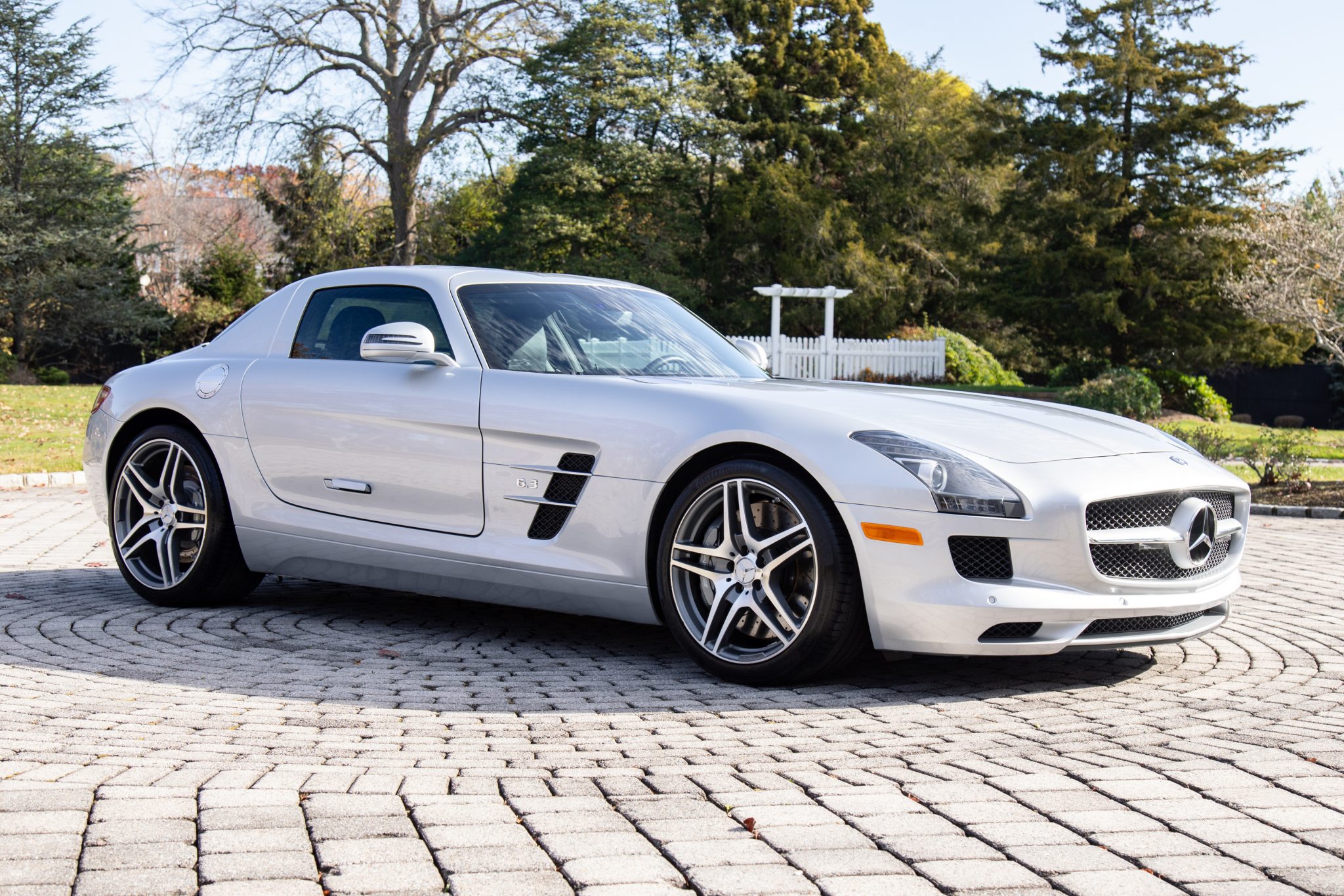 Mercedes-Benz SLS AMG 