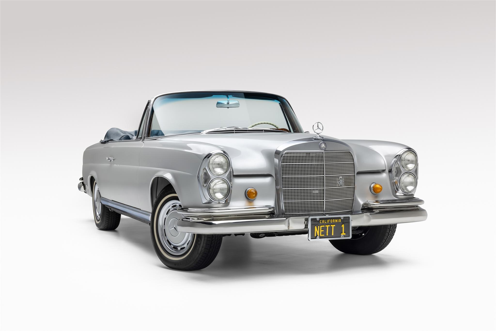 Mercedes-Benz W111 Coupe & Cabriolet 