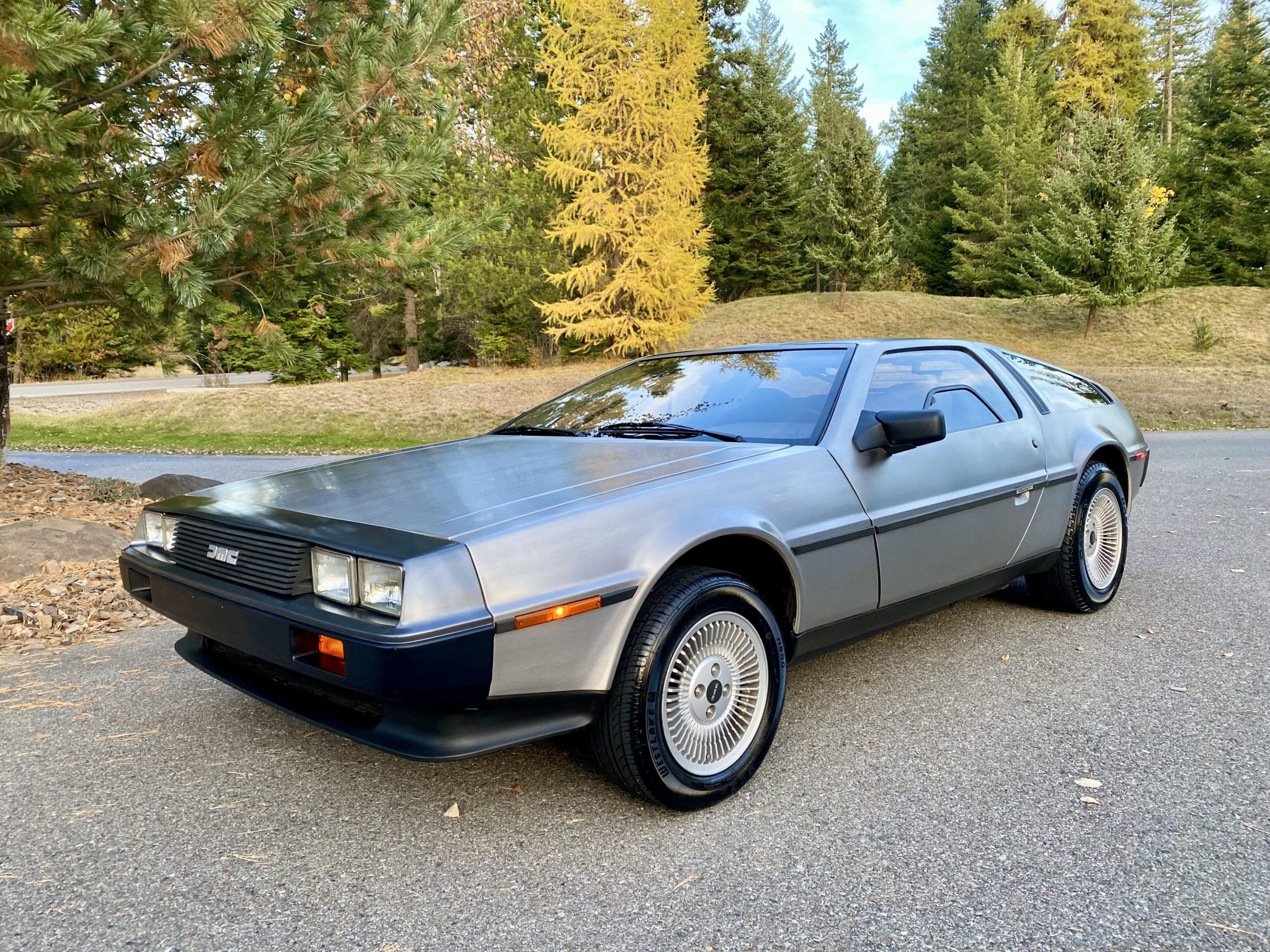 DeLorean DMC-12 