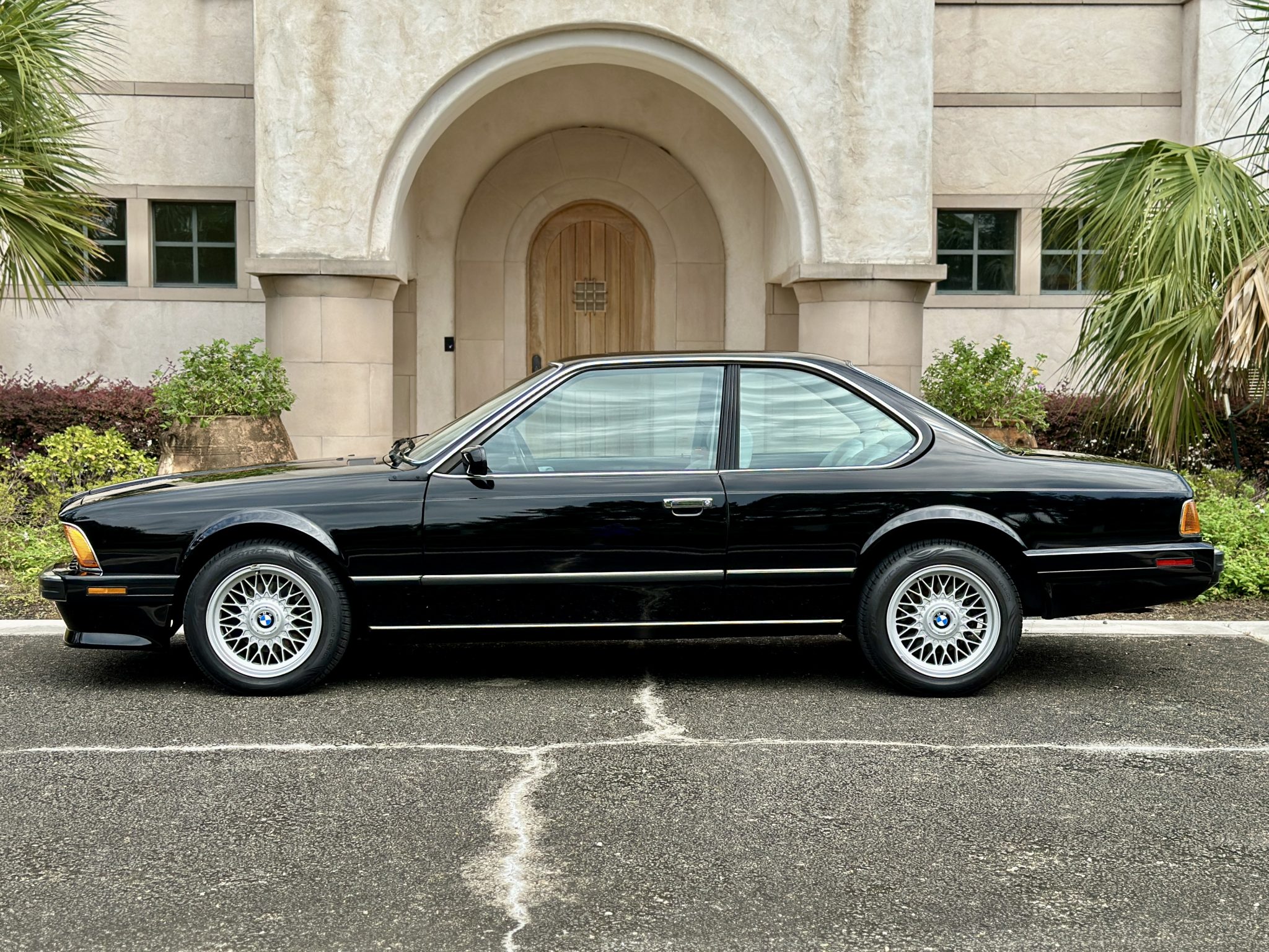BMW E24 6-Series 