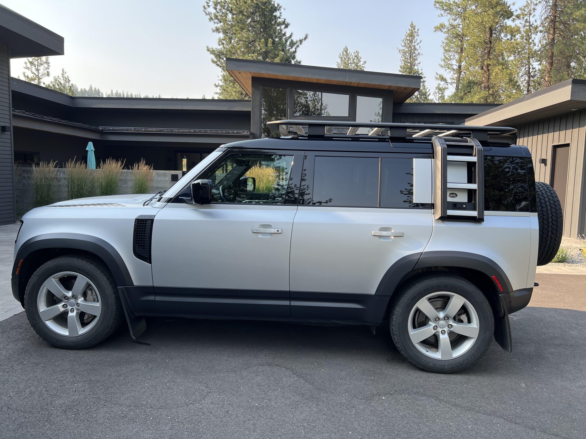 Land Rover Defender L663 