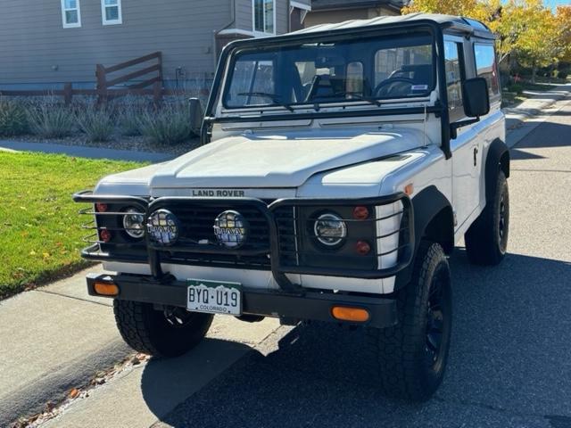 Land Rover Defender 90 NAS 