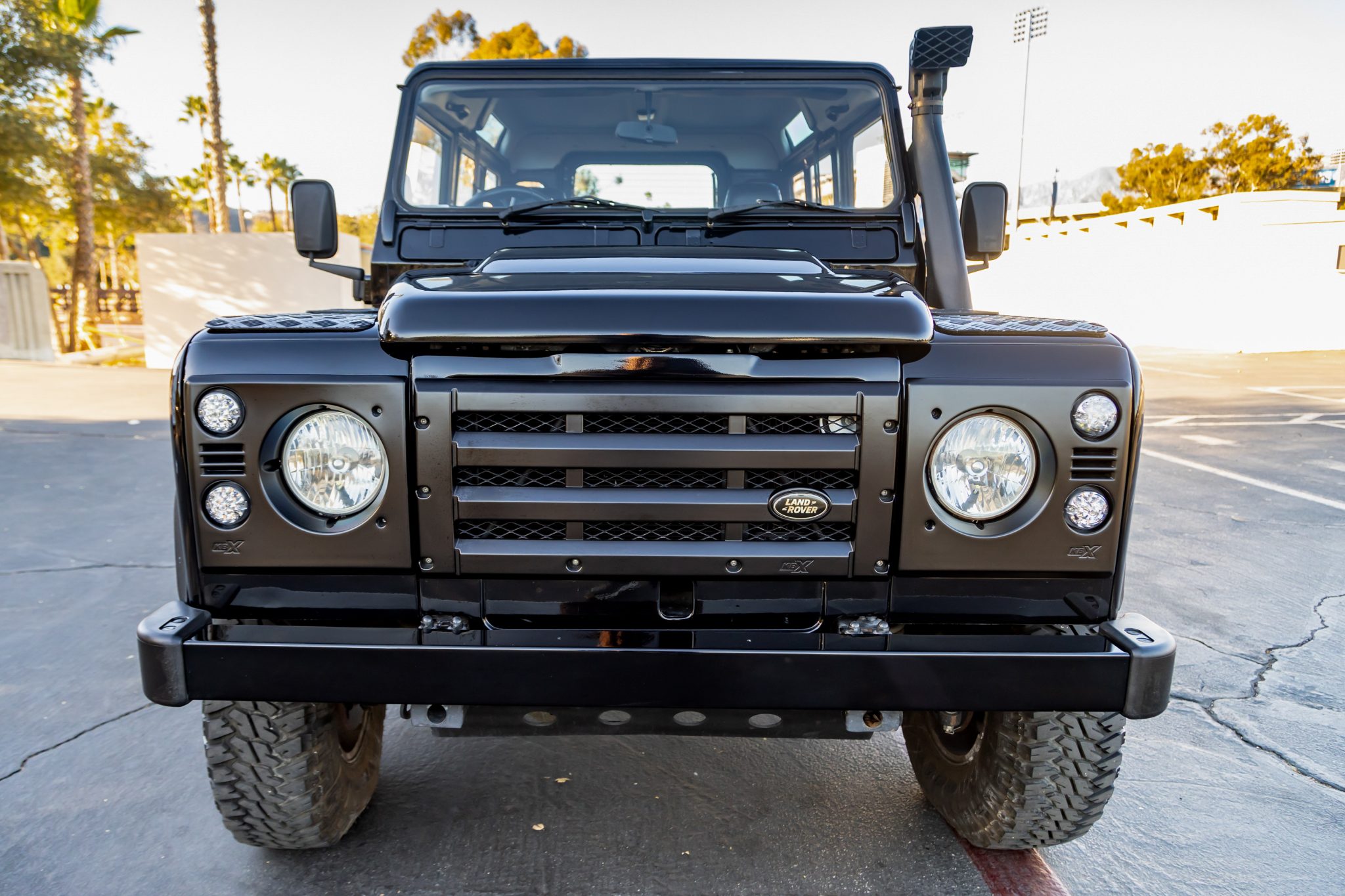 Land Rover 90 / Defender 90 (Euro Spec) 