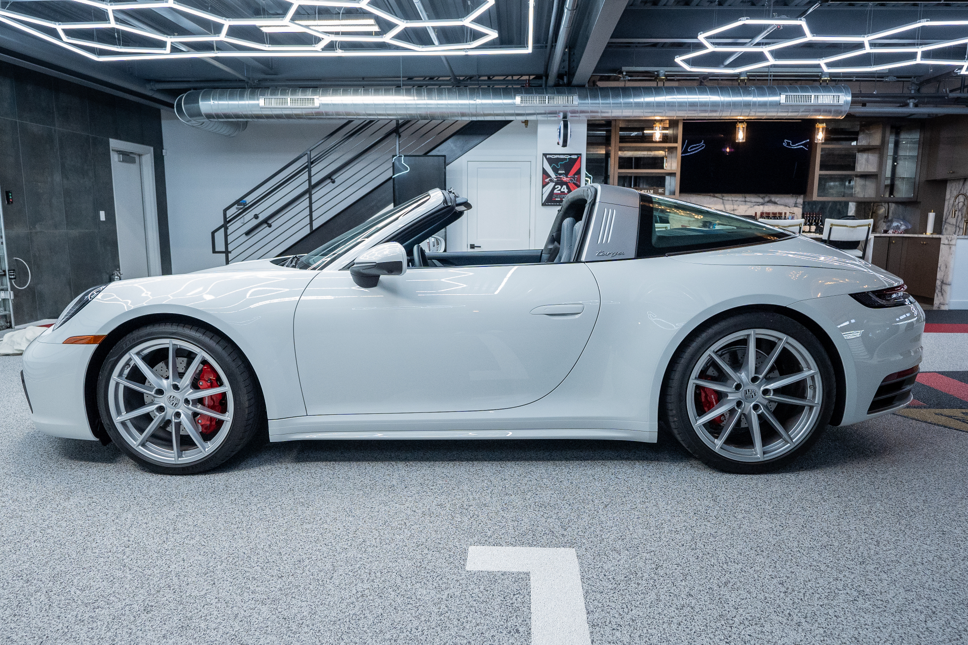 Porsche 992 911 (Non-Turbo/GT2/GT3) 