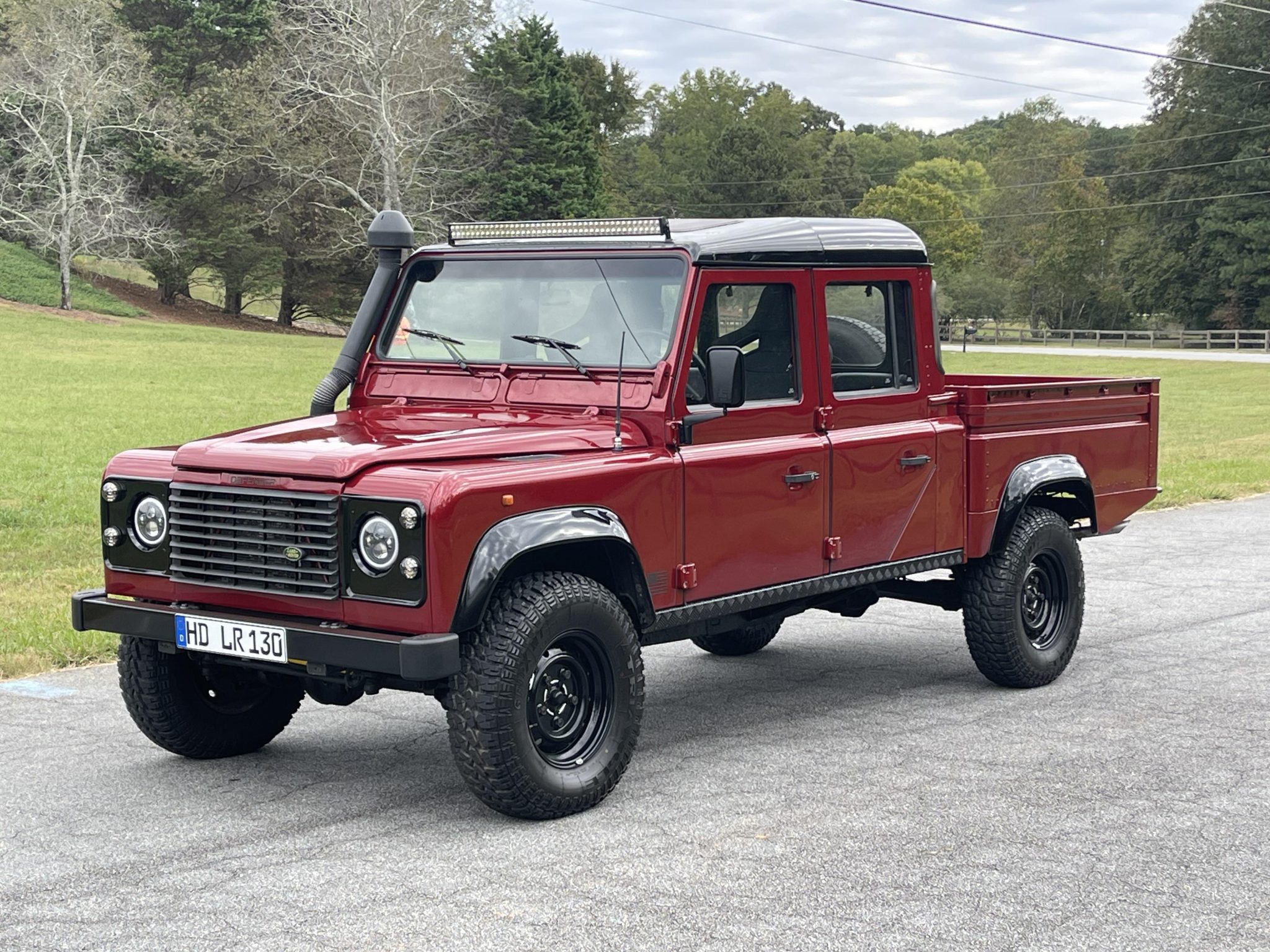 Land Rover 127 / Defender 130 