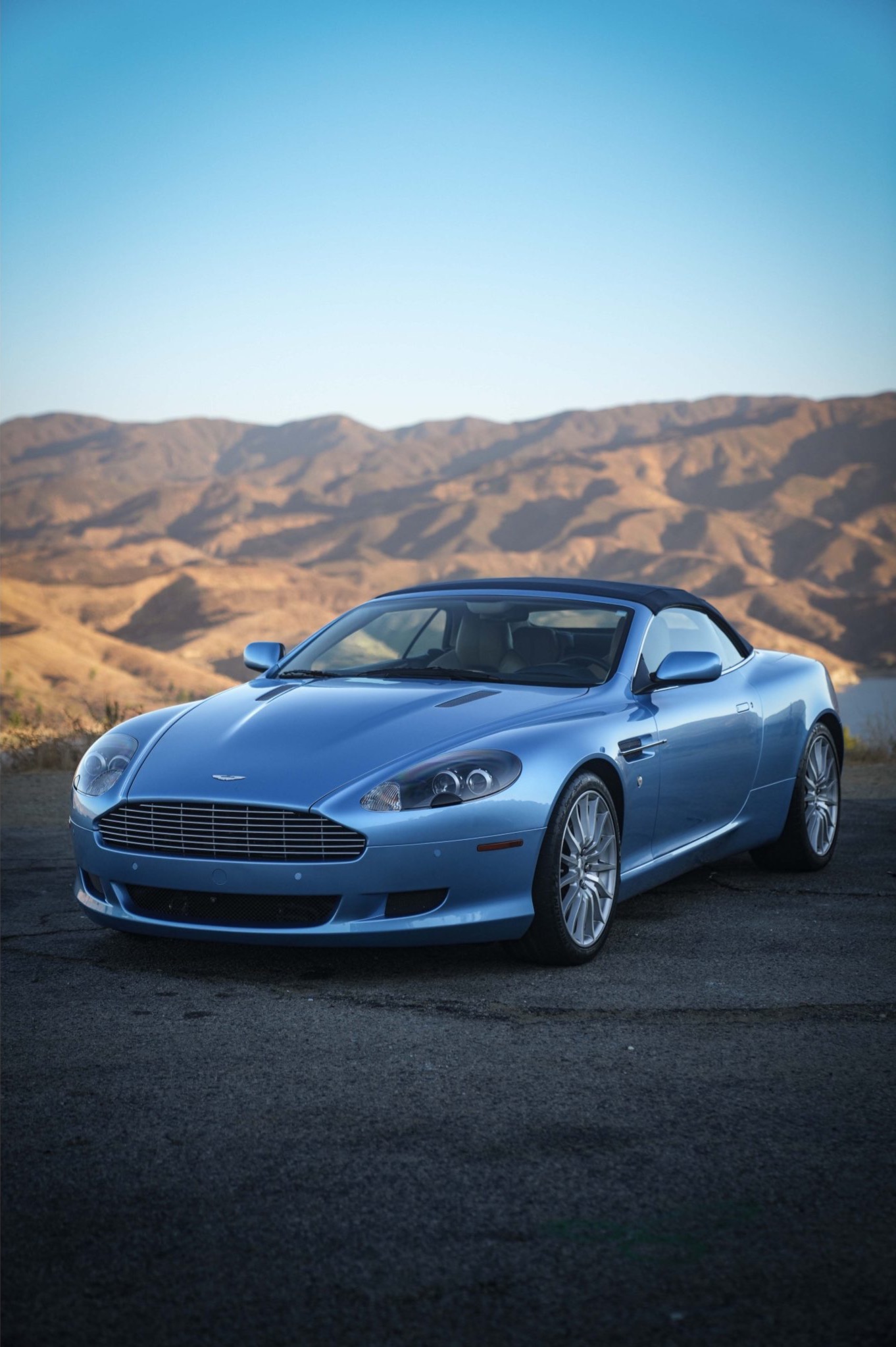 Aston Martin DB9 