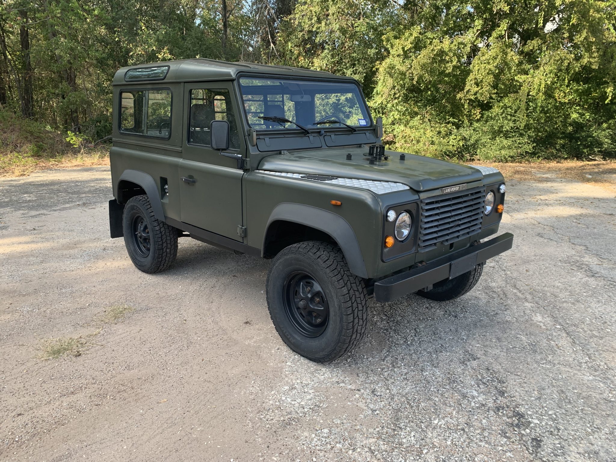 Land Rover 90 / Defender 90 (Euro Spec) 