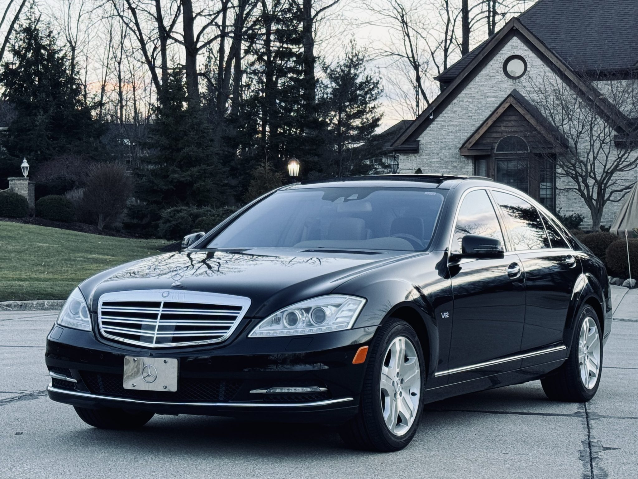 Mercedes-Benz W221 S-Class 