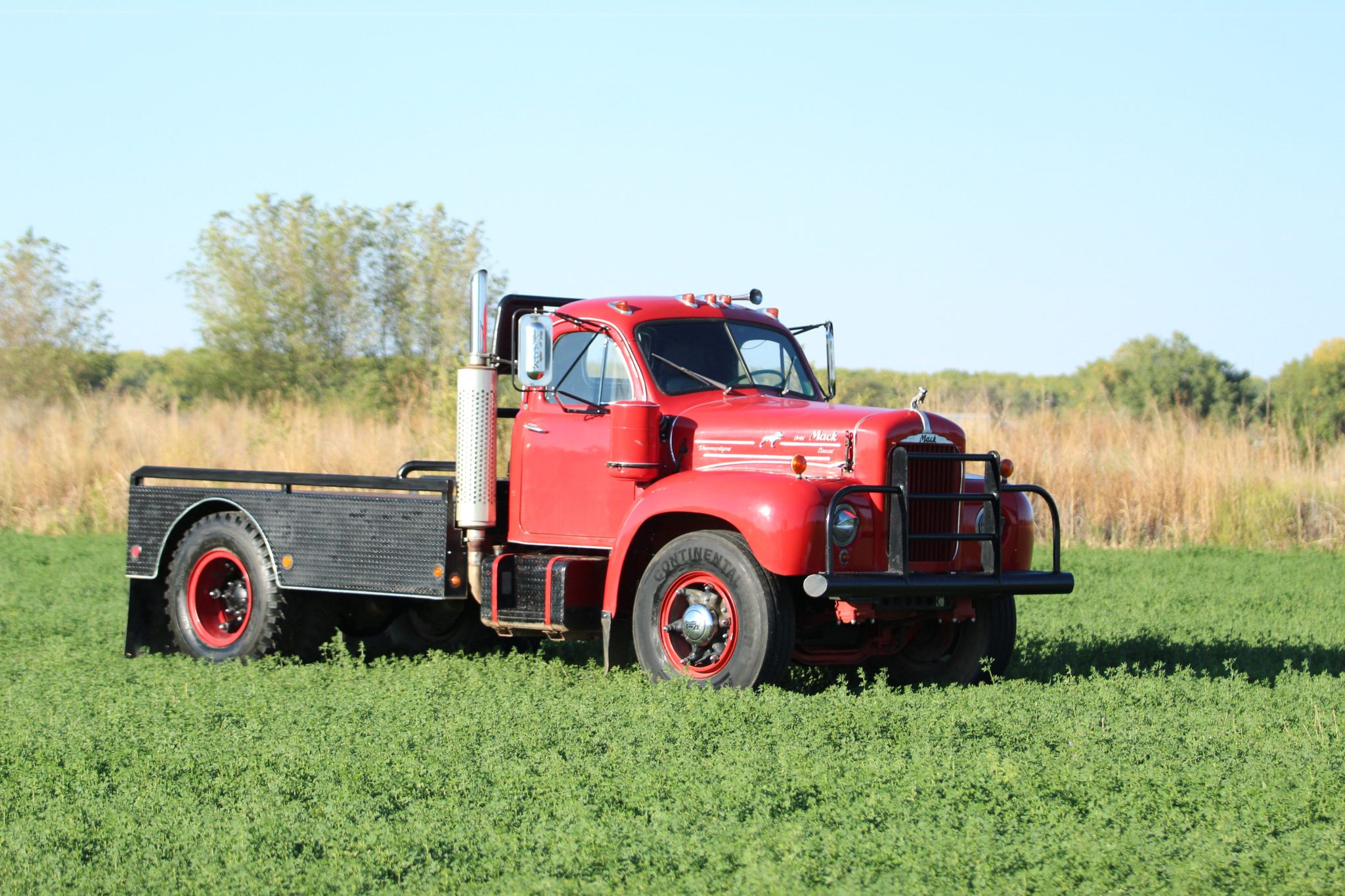 1957 MACK B-61T Flatbed Truck 