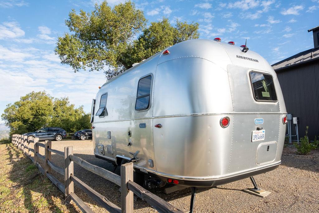 Parts and Automobilia – Trailers 