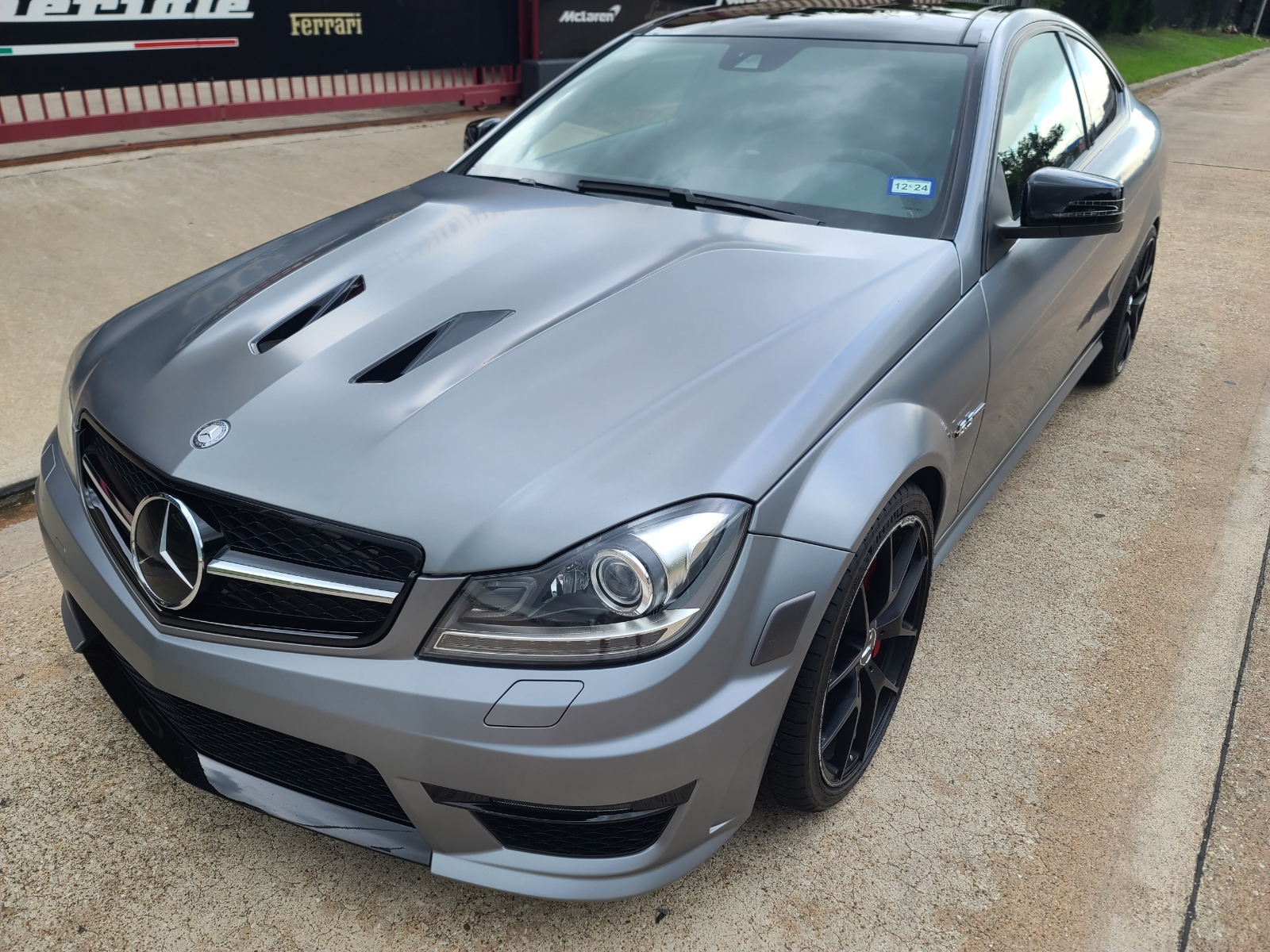 Mercedes-Benz W204 C63 AMG 