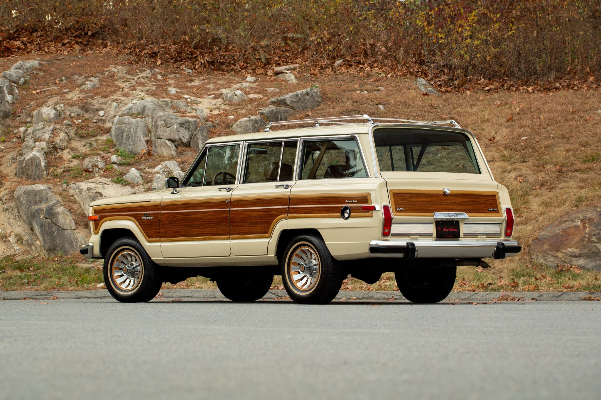 Jeep SJ Grand Wagoneer 