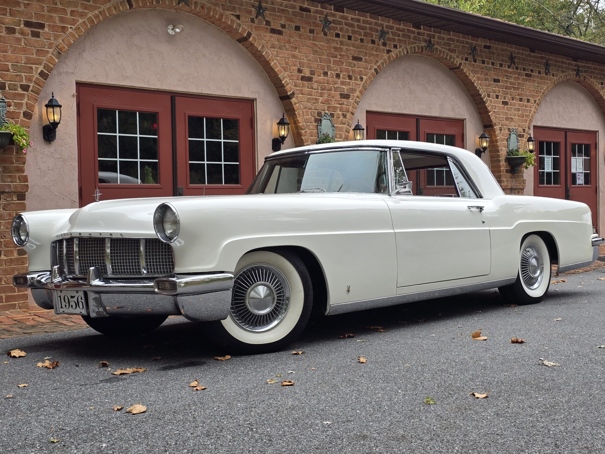 Lincoln Continental Mark II 
