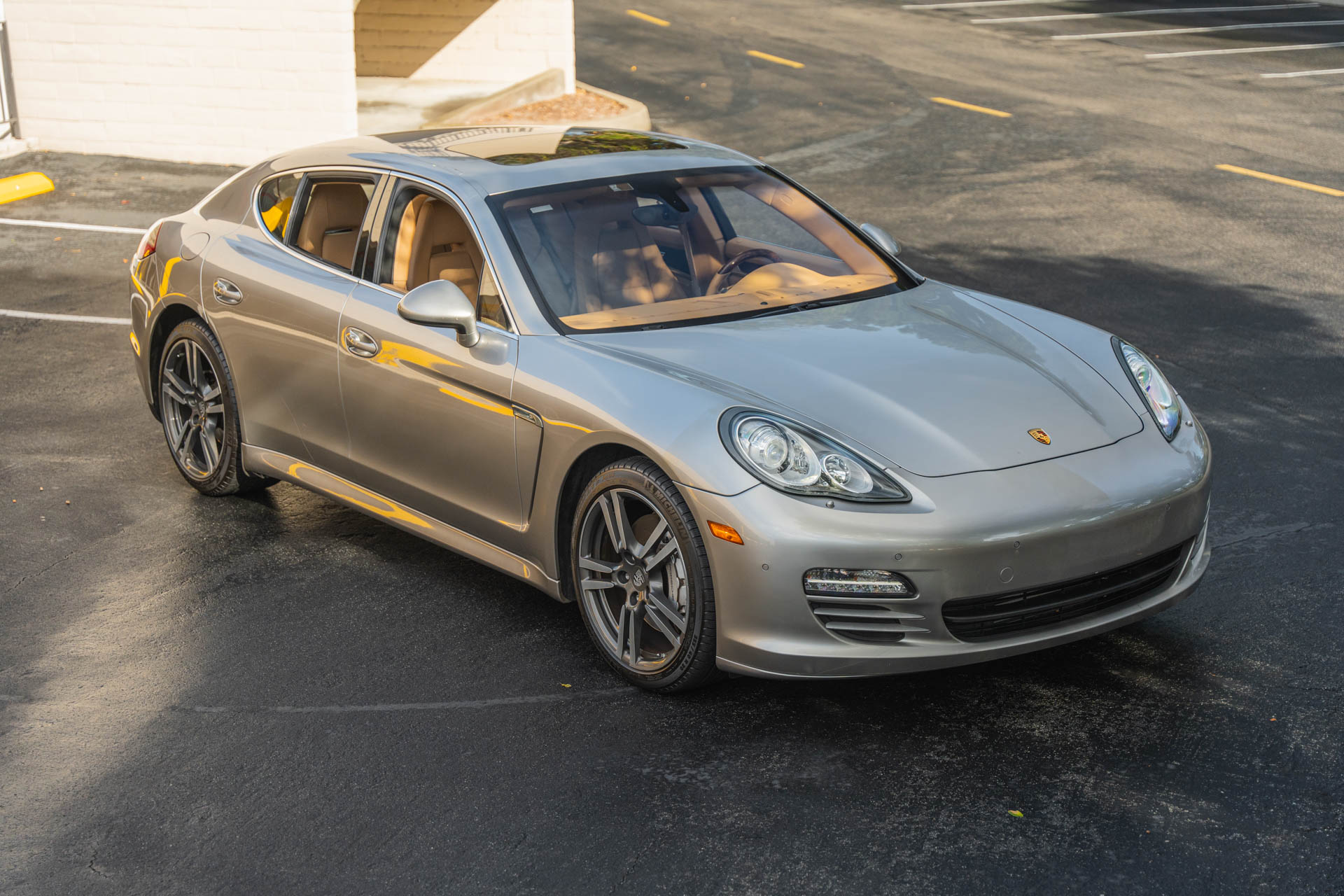 Porsche Panamera 