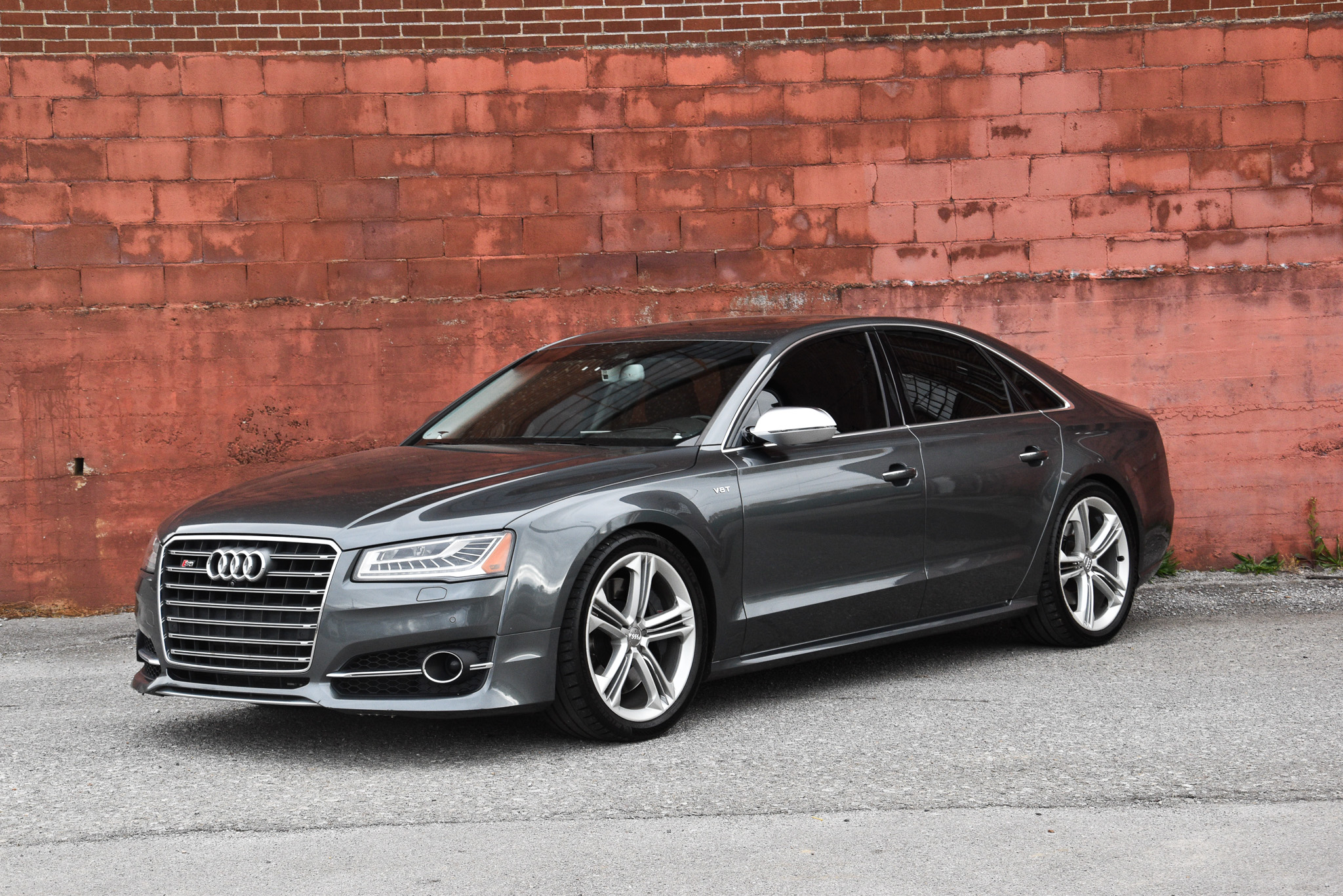 Audi S8 