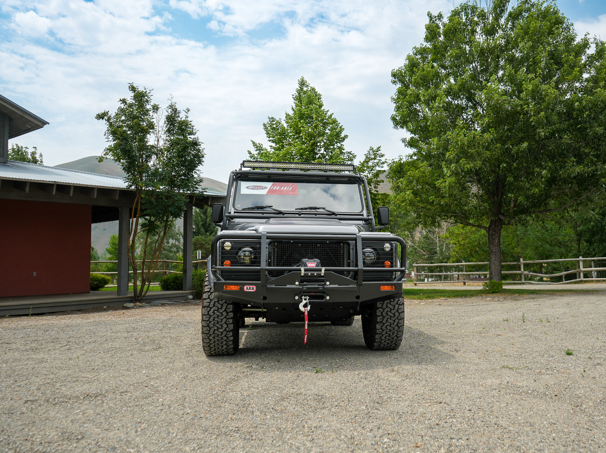 Land Rover 110 / Defender 110 (Euro Spec) 