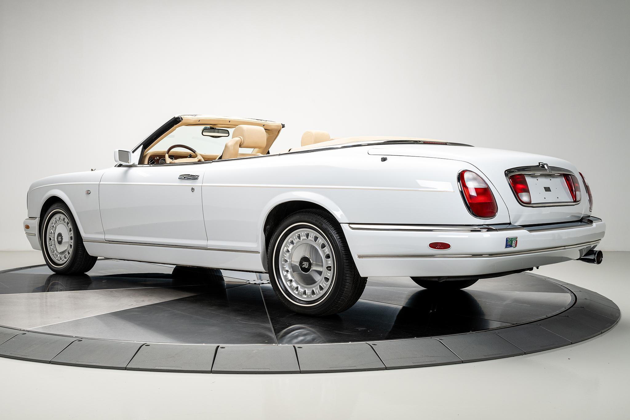 Rolls-Royce Corniche 