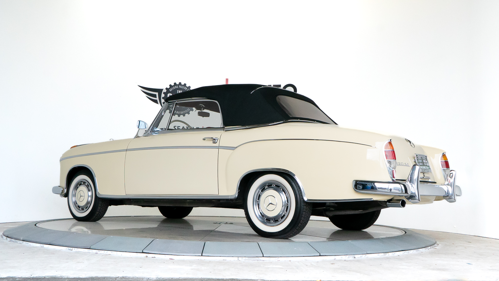 Mercedes-Benz Ponton 