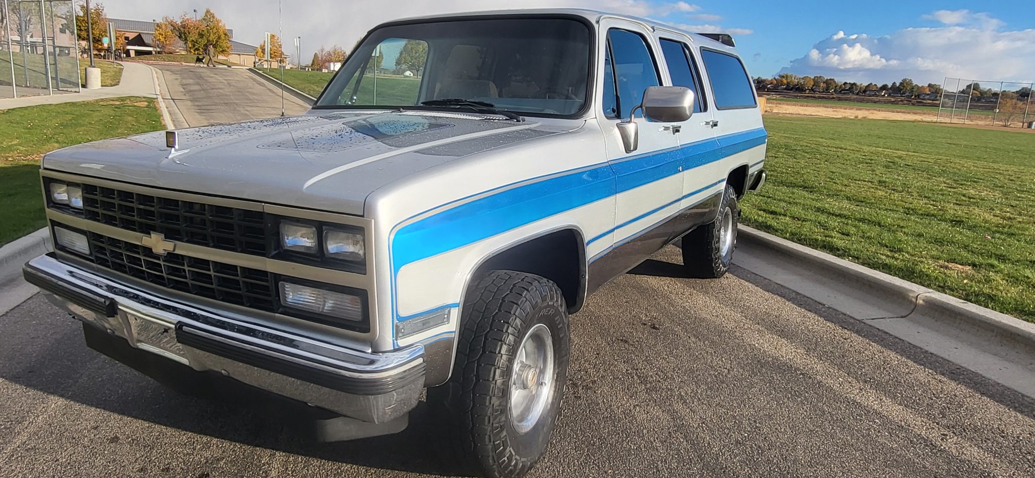 Chevrolet Suburban (1973-1991) 