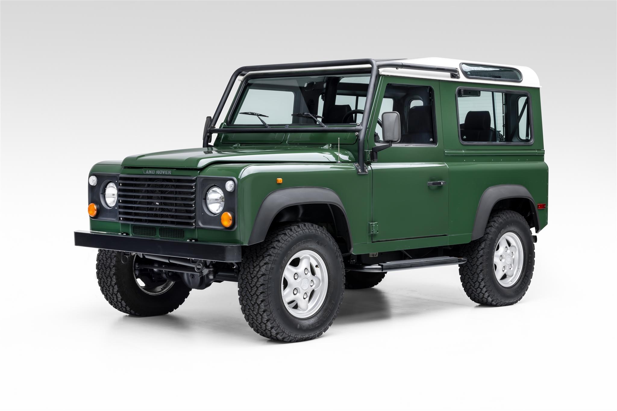 Land Rover Defender 90 NAS 