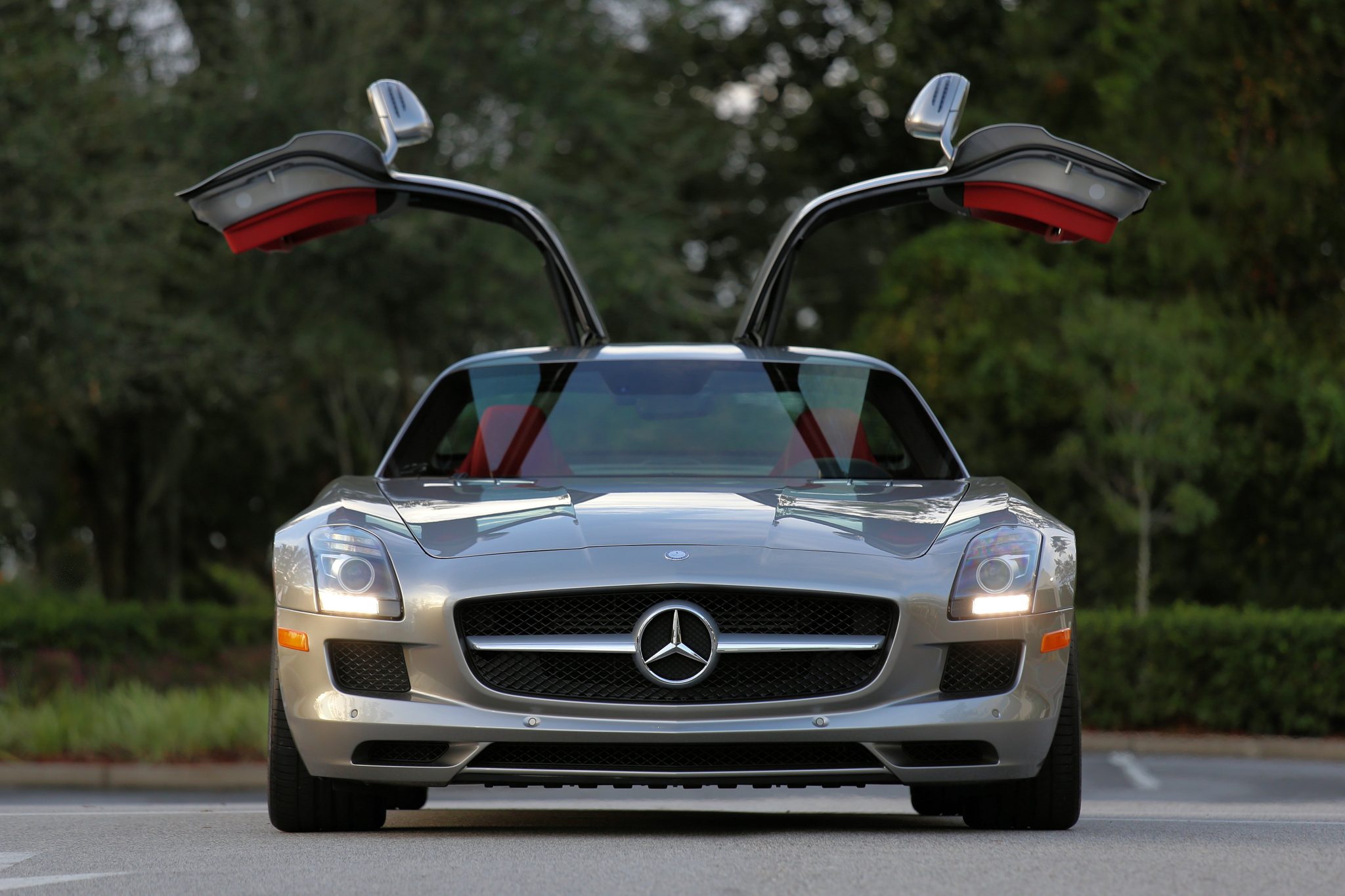 Mercedes-Benz SLS AMG 