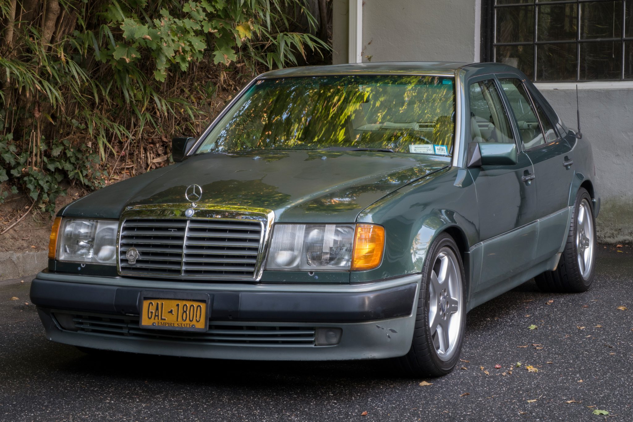 Mercedes-Benz 500E & E500 
