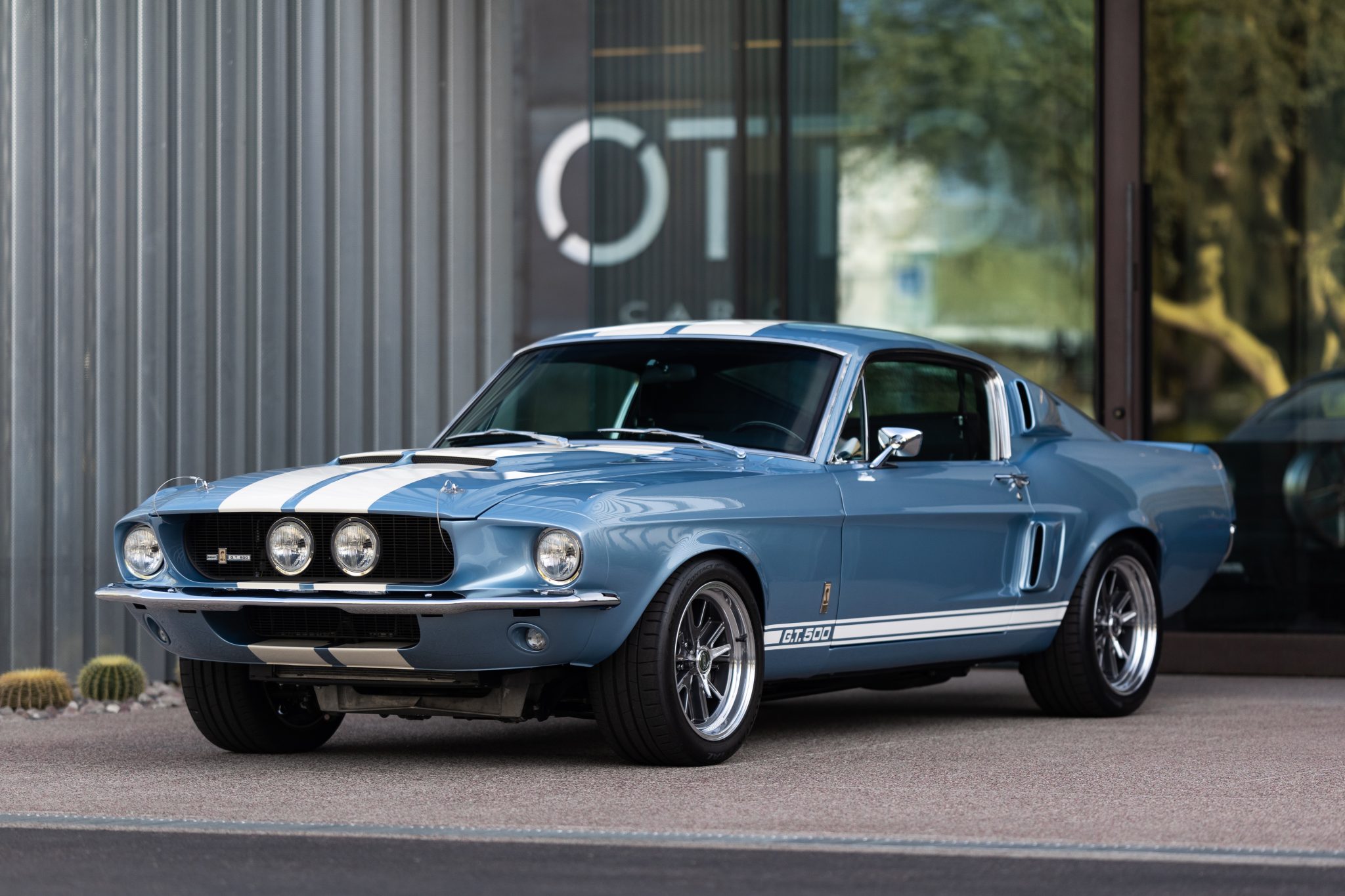 Shelby Mustang GT500 Fastback by Revology