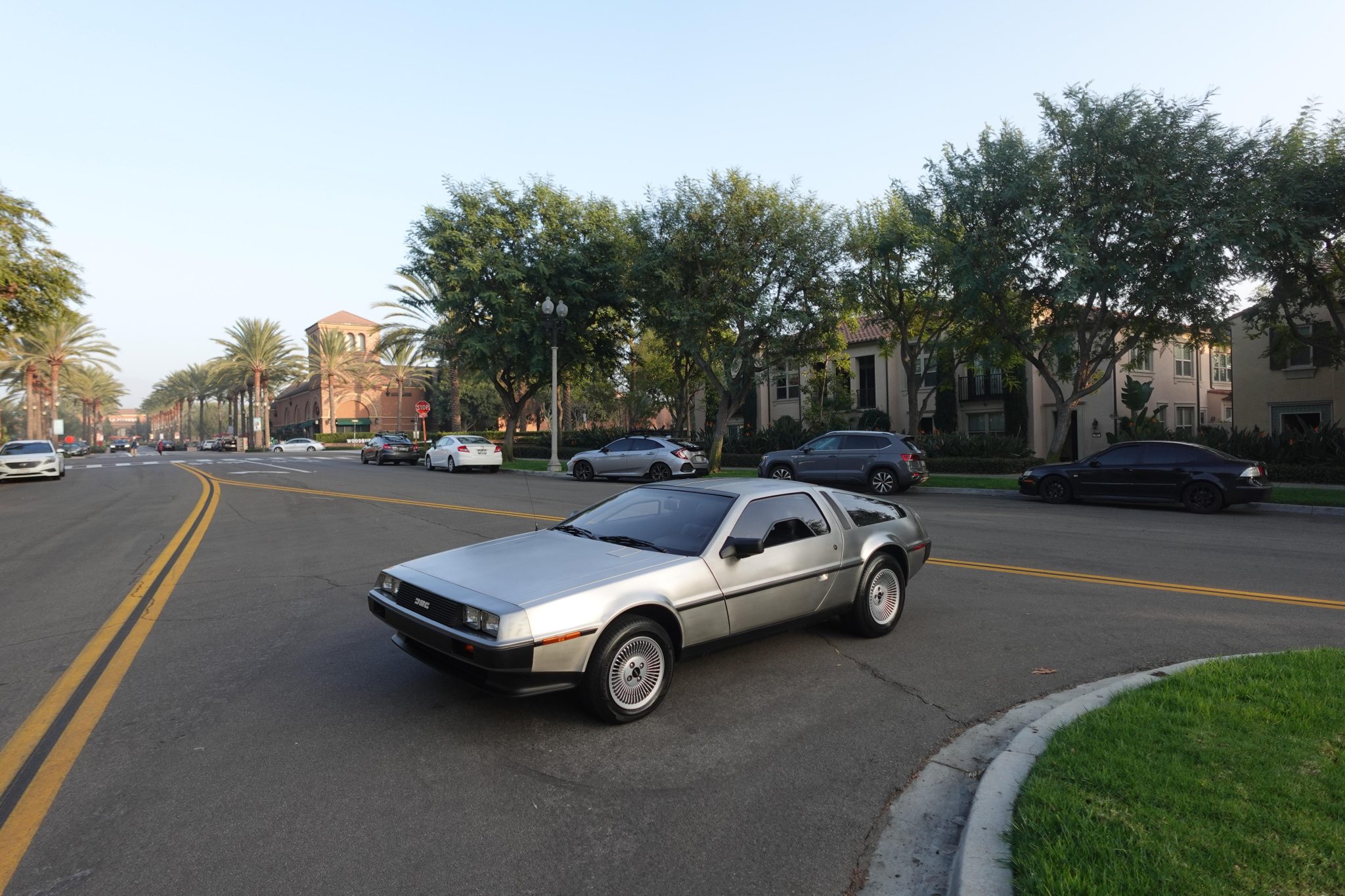DeLorean DMC-12 