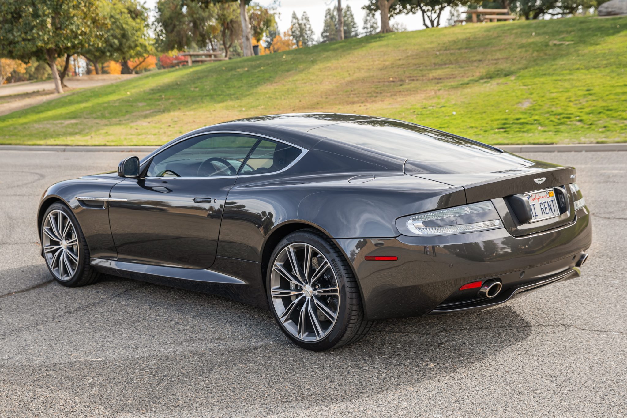 Aston Martin Virage (2012) 