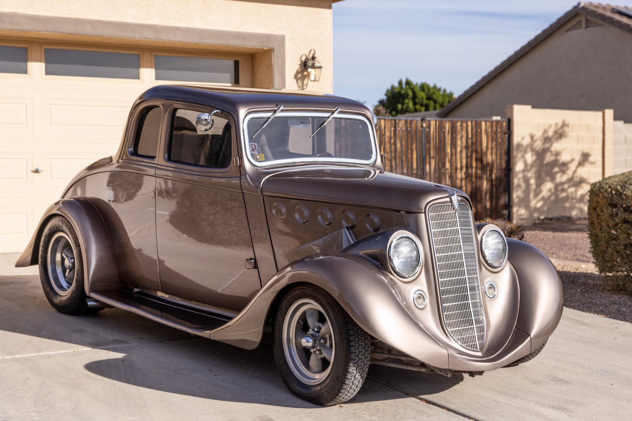 Willys 77 Coupe 4-Speed 