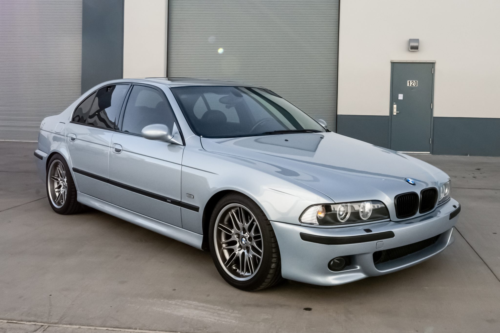 BMW E39 M5 