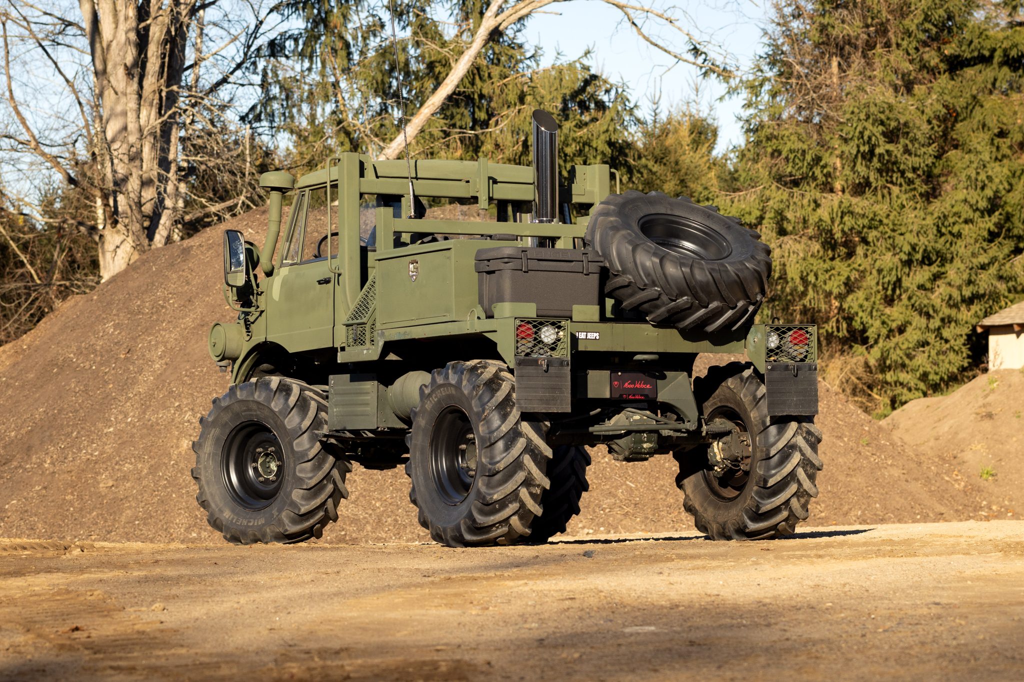 Mercedes-Benz Unimog 