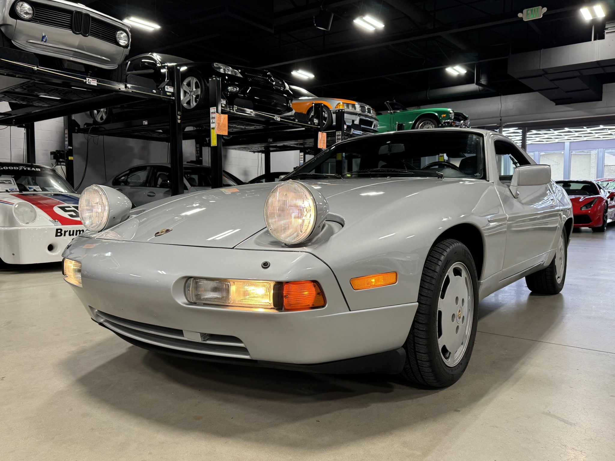 Porsche 928 