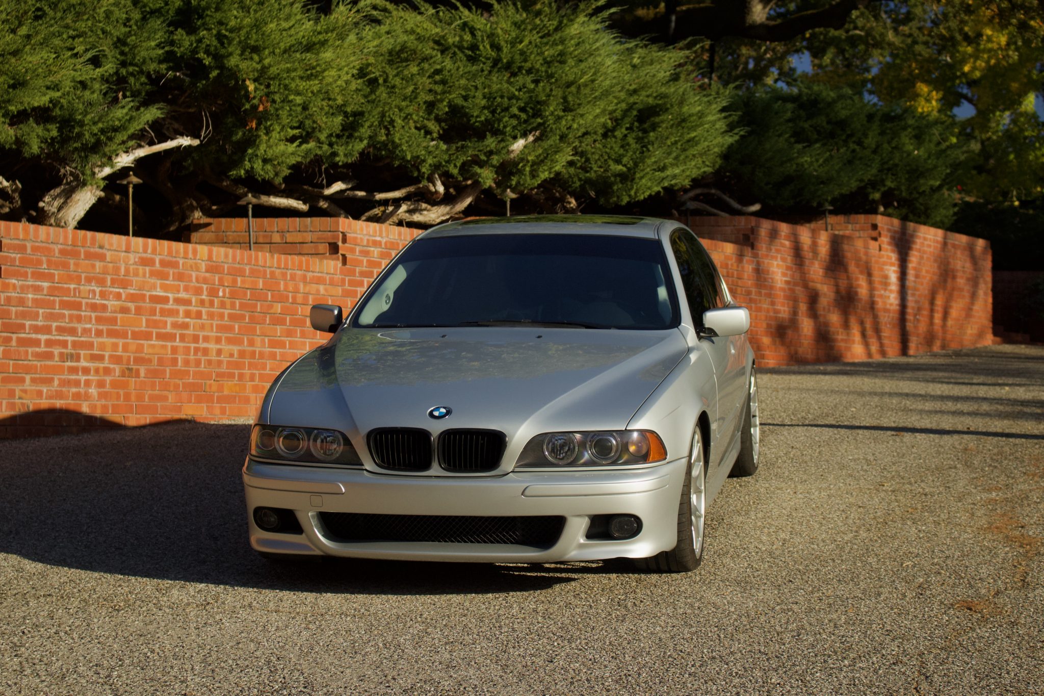 BMW E39 5-Series 