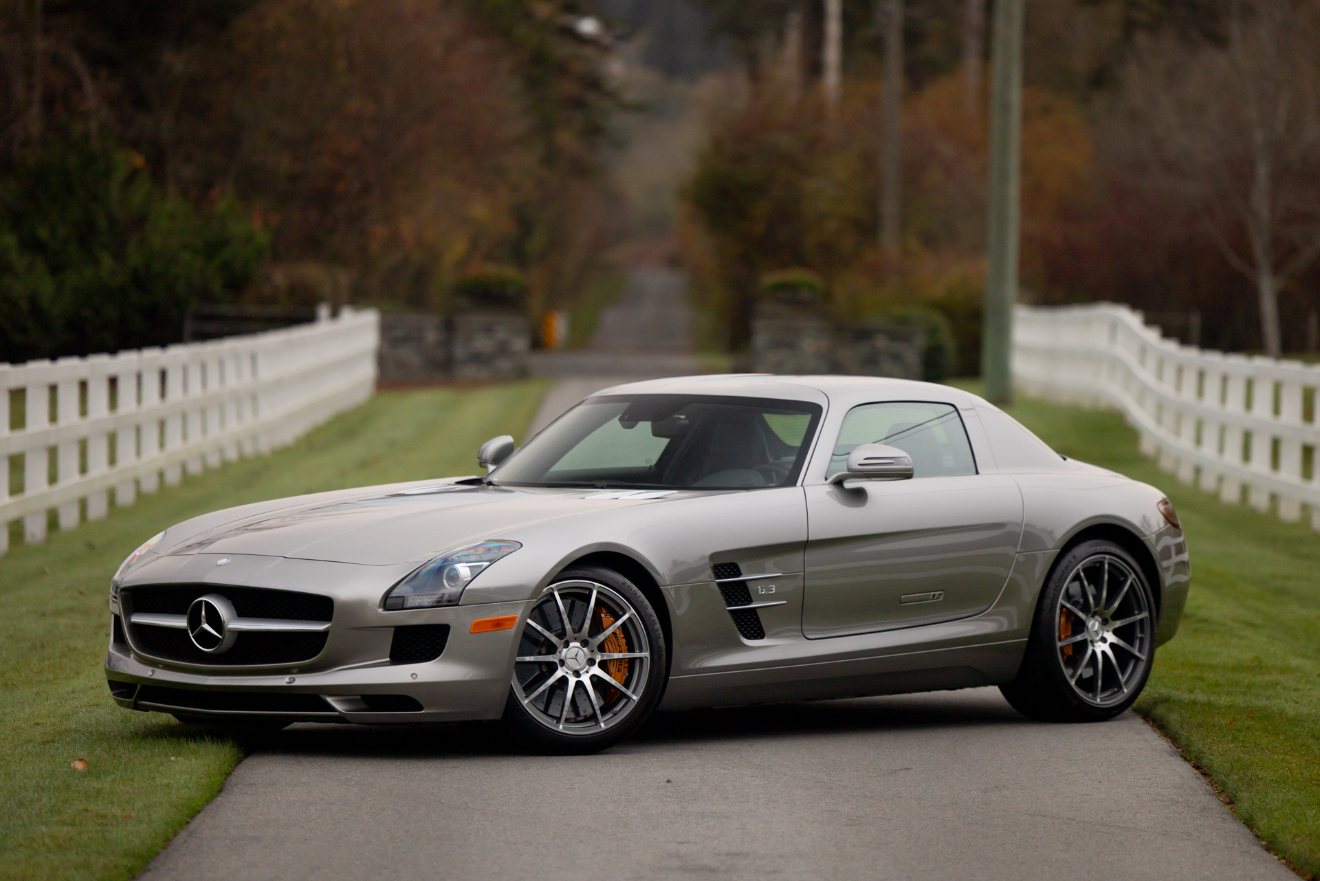 Mercedes-Benz SLS AMG 