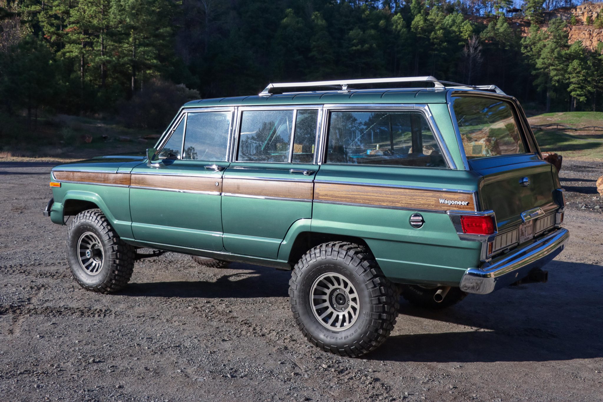 Jeep SJ Wagoneer 