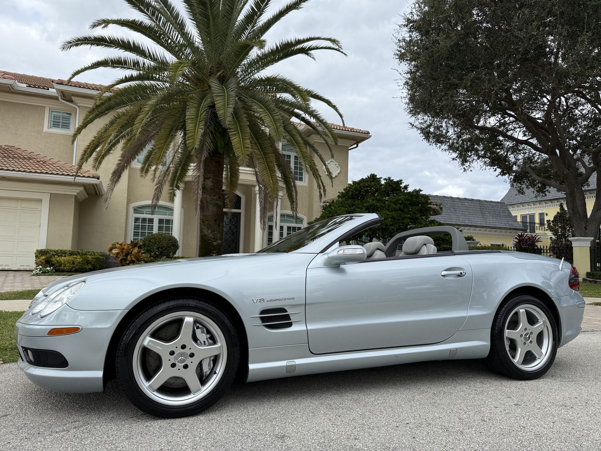 Mercedes-Benz R230 SL 