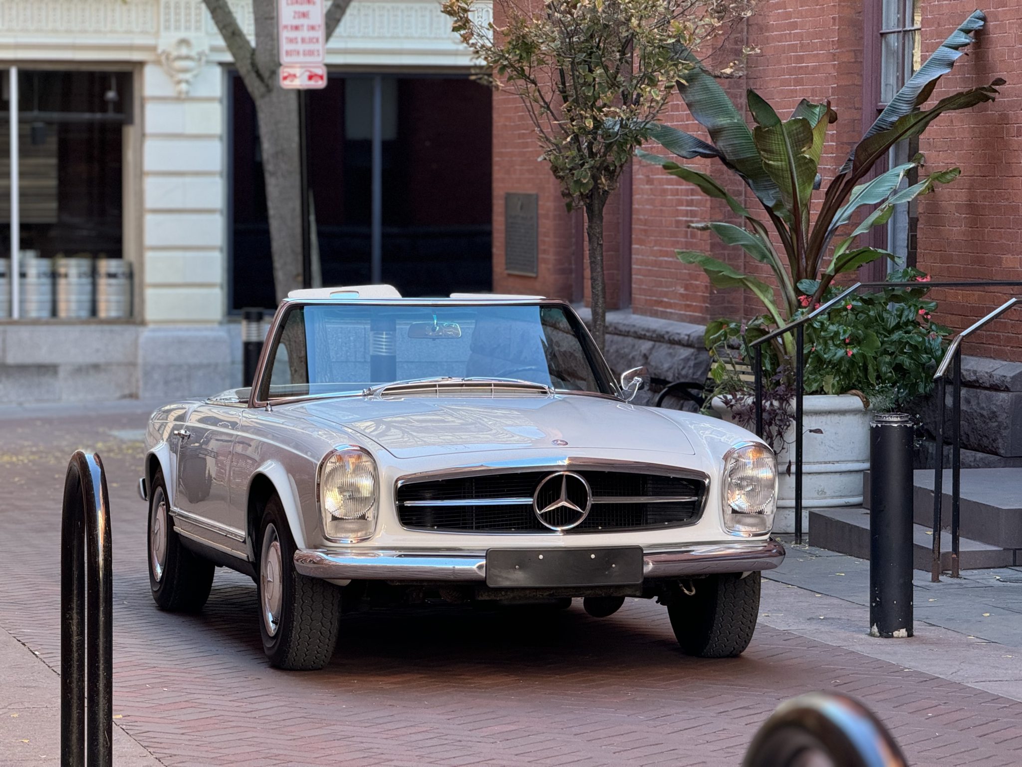 Mercedes-Benz W113 SL 