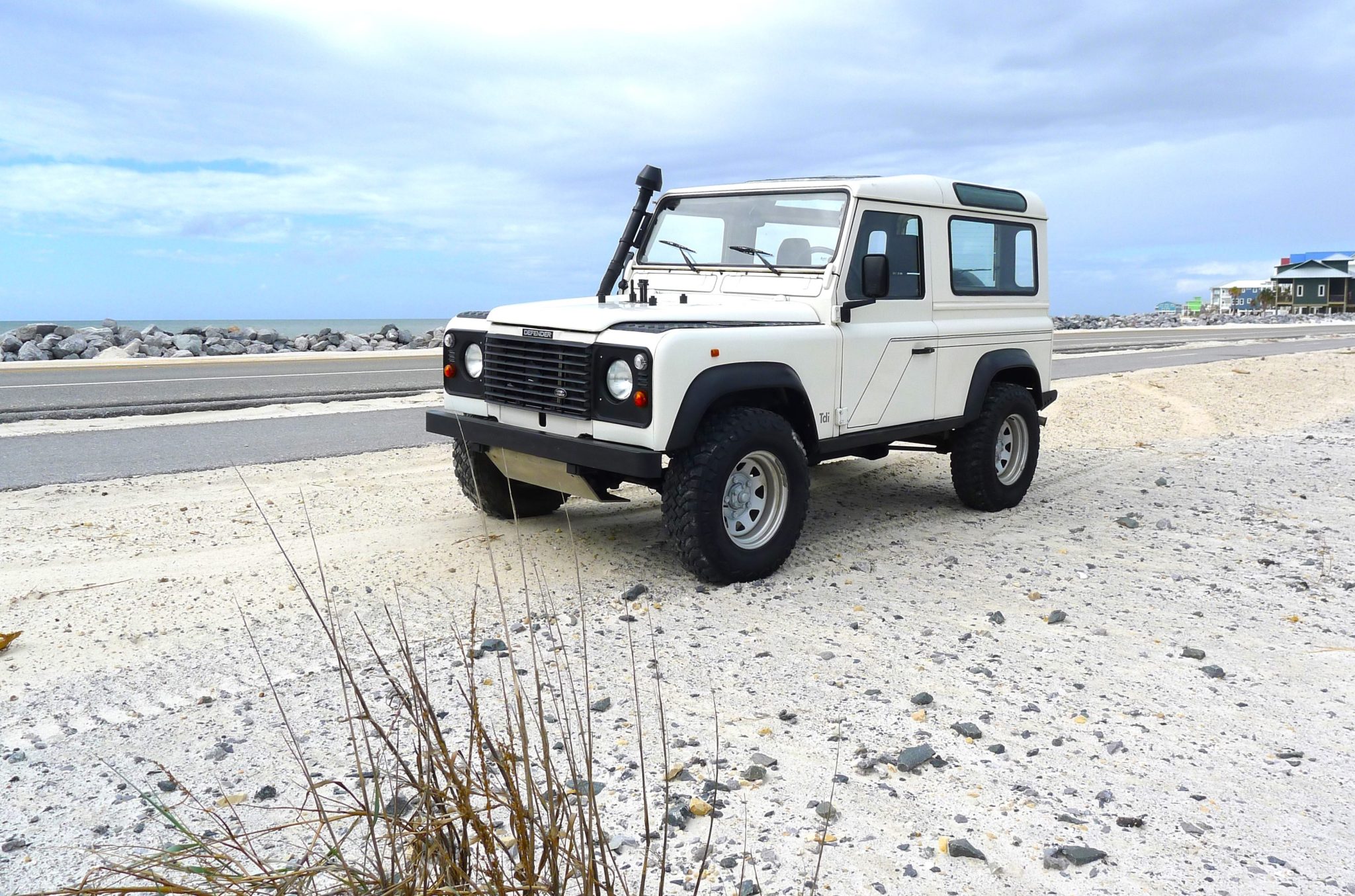 Land Rover 90 / Defender 90 (Euro Spec) 