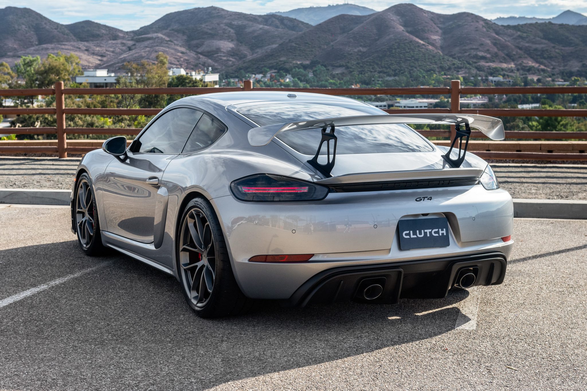 Porsche Cayman GT4 