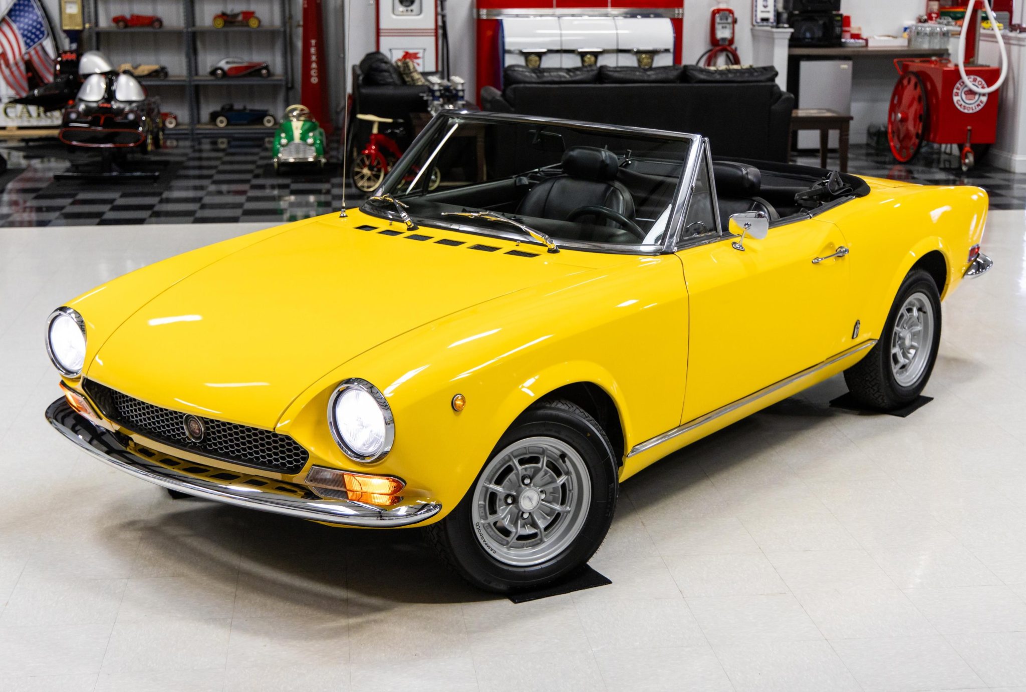 Fiat 124 Spider (1966-1985) 