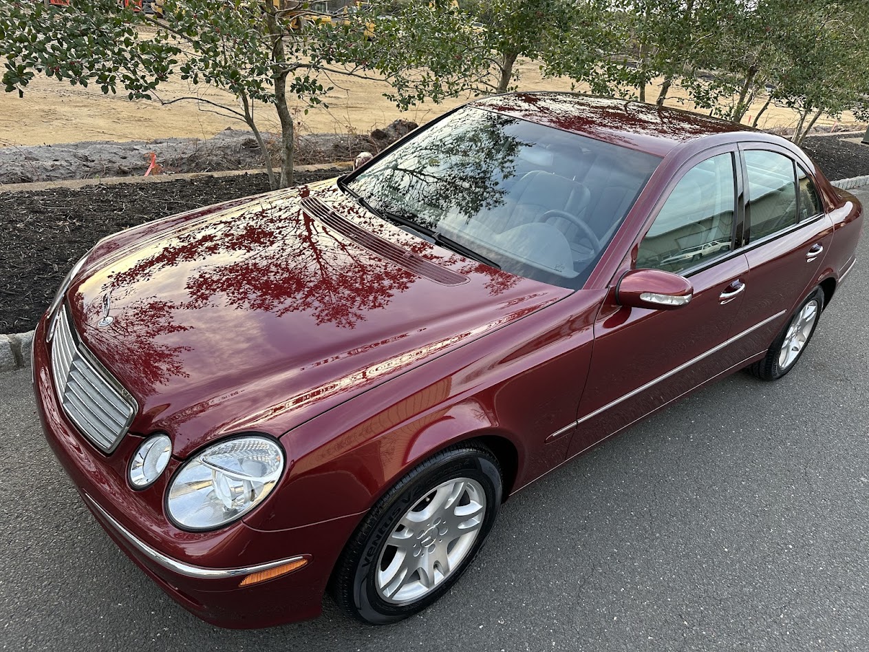 Mercedes-Benz W211 E-Class 