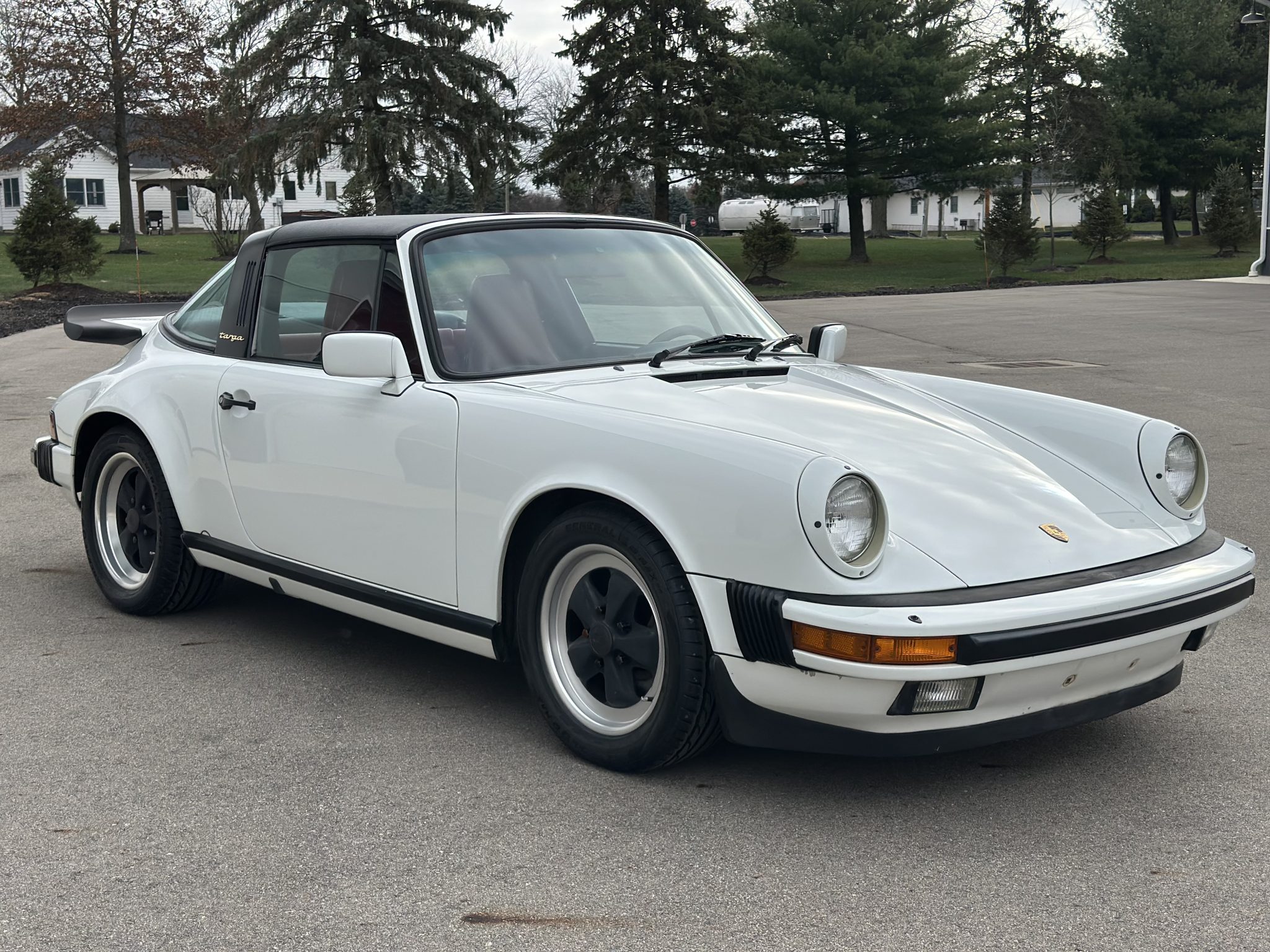 Porsche 911 Carrera 3.2 