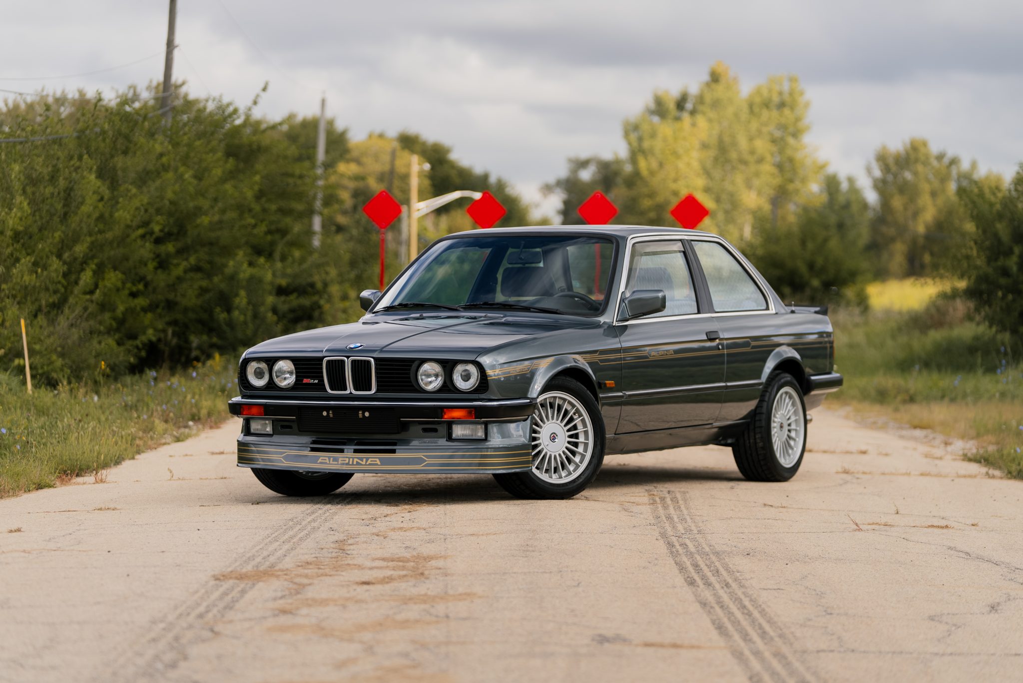 BMW E30 3-Series Coupe 