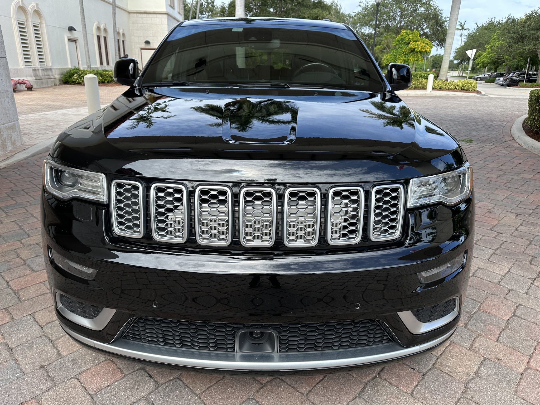 Jeep WK2 Grand Cherokee 